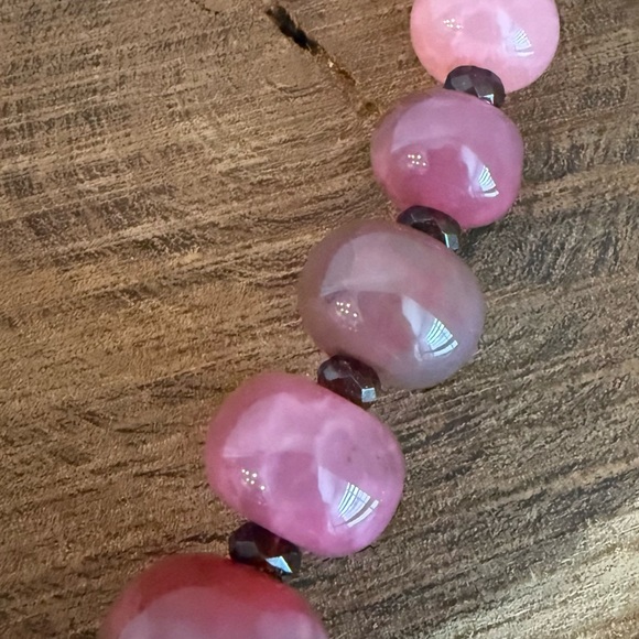 Amy Kahn Russell Pink Agate and Sterling Silver Necklace - Picture 7 of 12